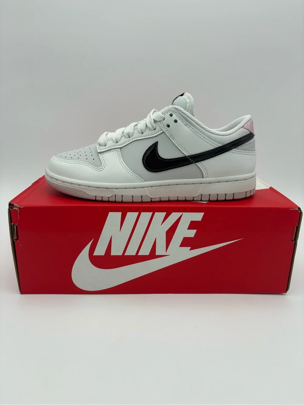Nike Women’s Dunk Low Summit White/Plum Chalk Shoes Size 7 🔥Brand New in Box🔥 - Picture 1 of 5